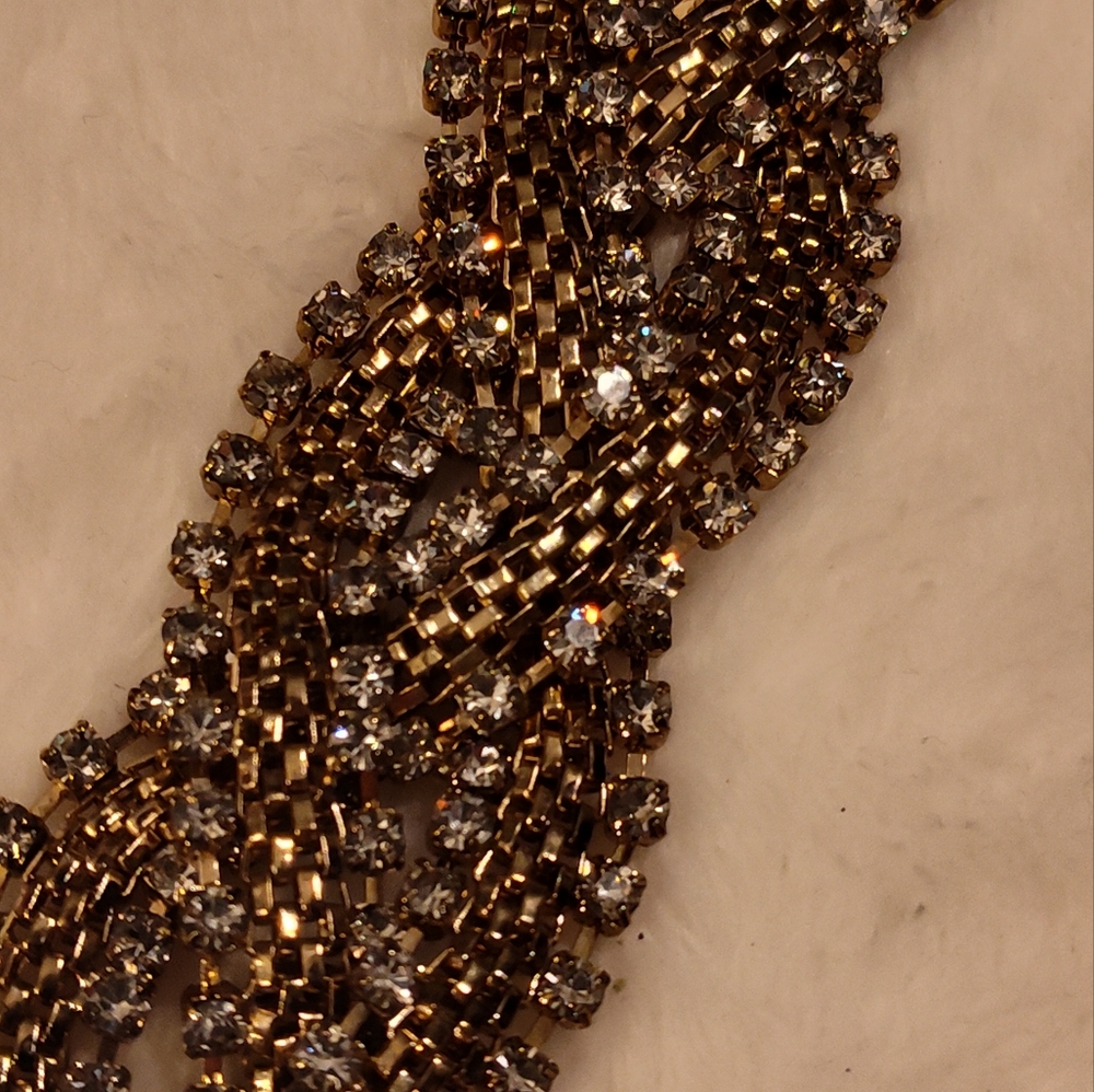 NWT! Cache Jewelry Set - Picture 8 of 13